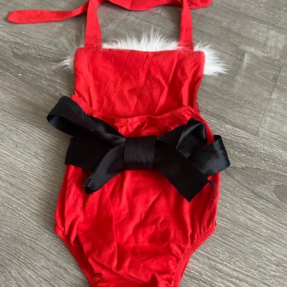 Christmas Santa infant romper 6-12m - Picture 3 of 4